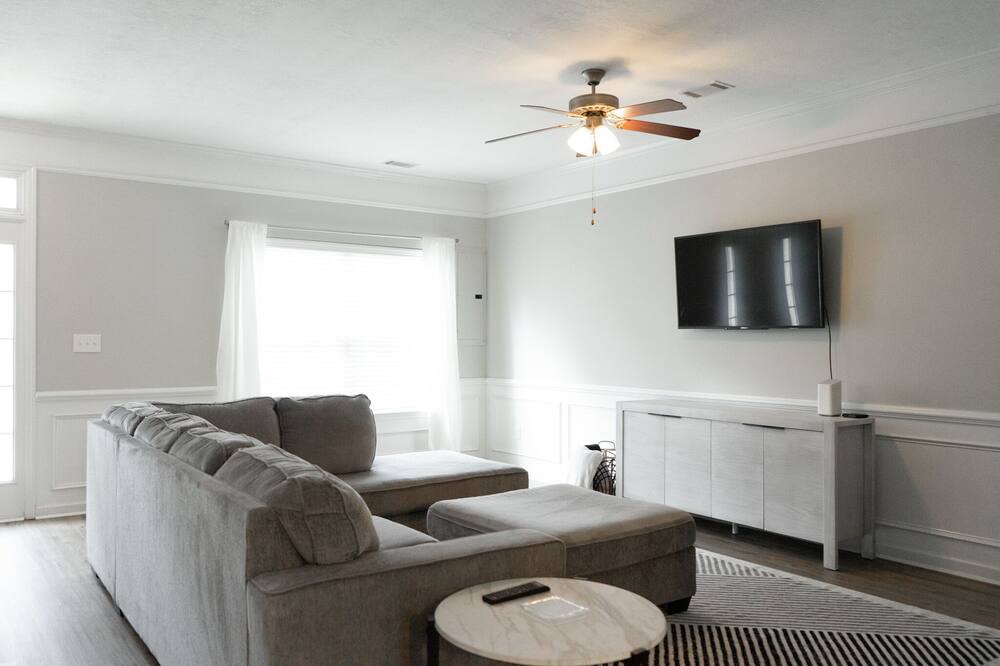 Photo of Livingroom in National Hills