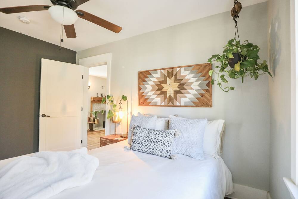 Photo of Bedroom in Atlanta
