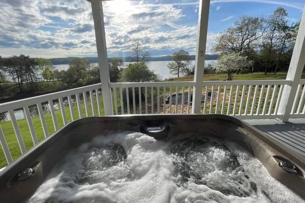 Photo of Patio Balcony in Dandridge