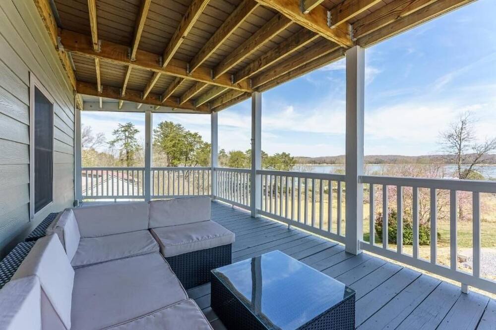 Photo of Patio Balcony in Dandridge