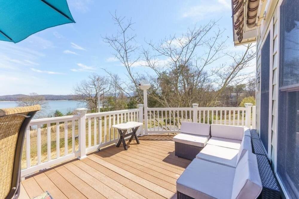 Photo of Patio Balcony in Dandridge