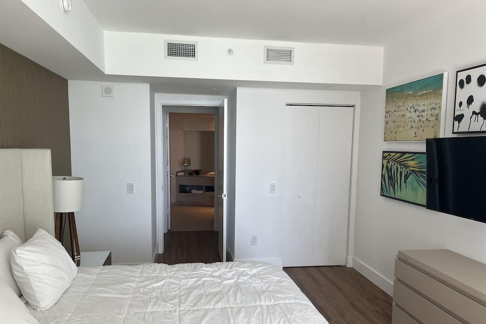 Photo of Bedroom in Hollywood