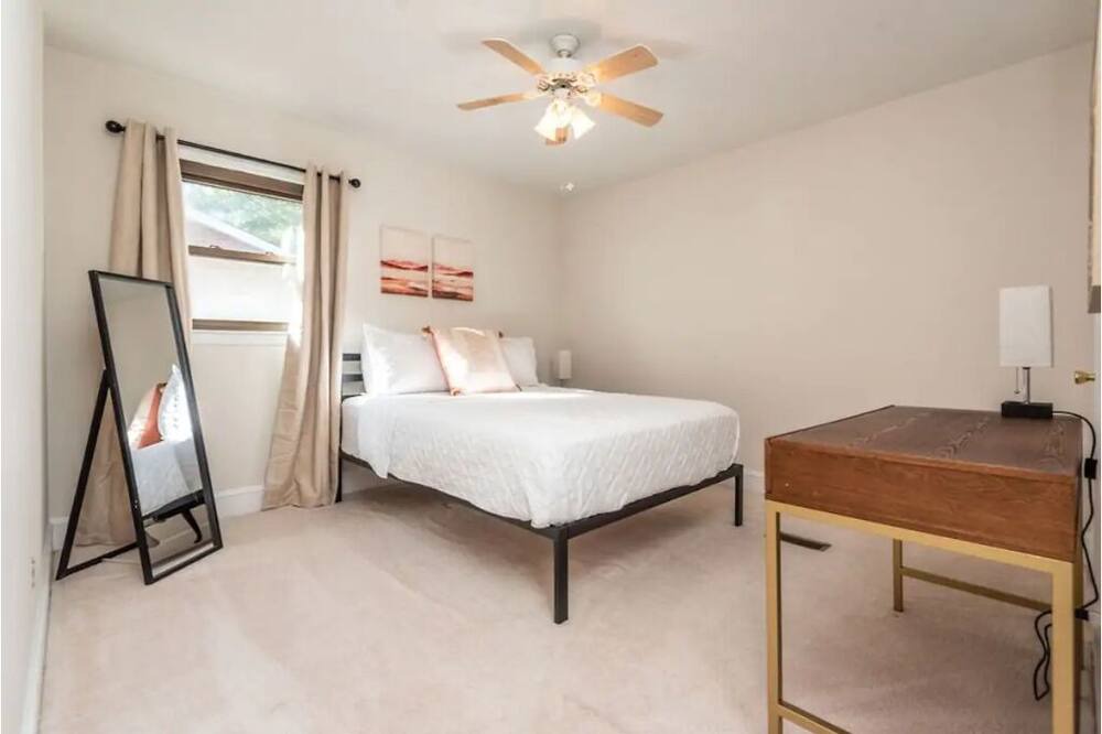 Photo of Bedroom in East Forest