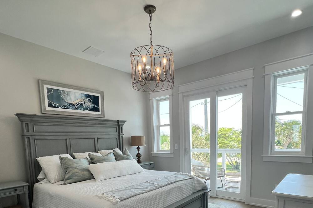 Photo of Bedroom in Laguna Beach
