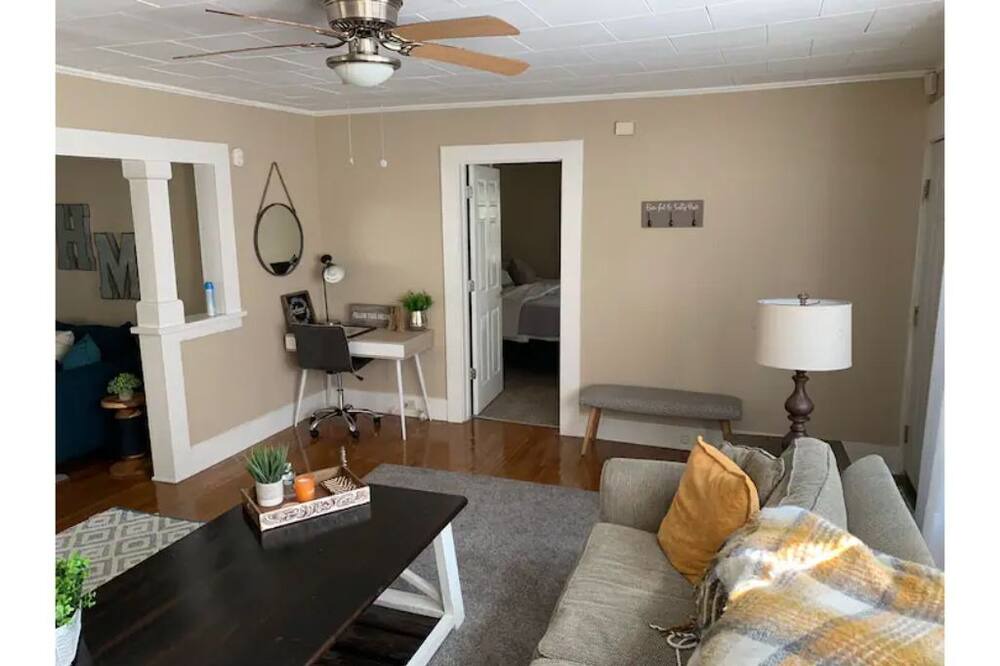 Photo of Livingroom in Crestline Heights