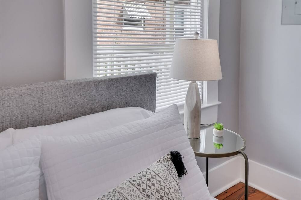 Photo of Bedroom in Midtown