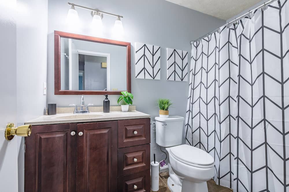Photo of Bathroom in Powder Springs