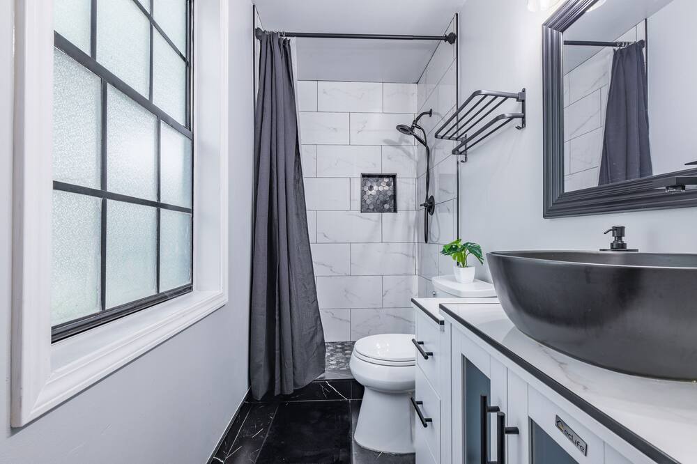 Photo of Bathroom in Powder Springs