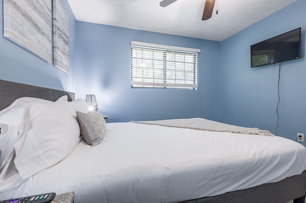 Photo of Bedroom in Powder Springs