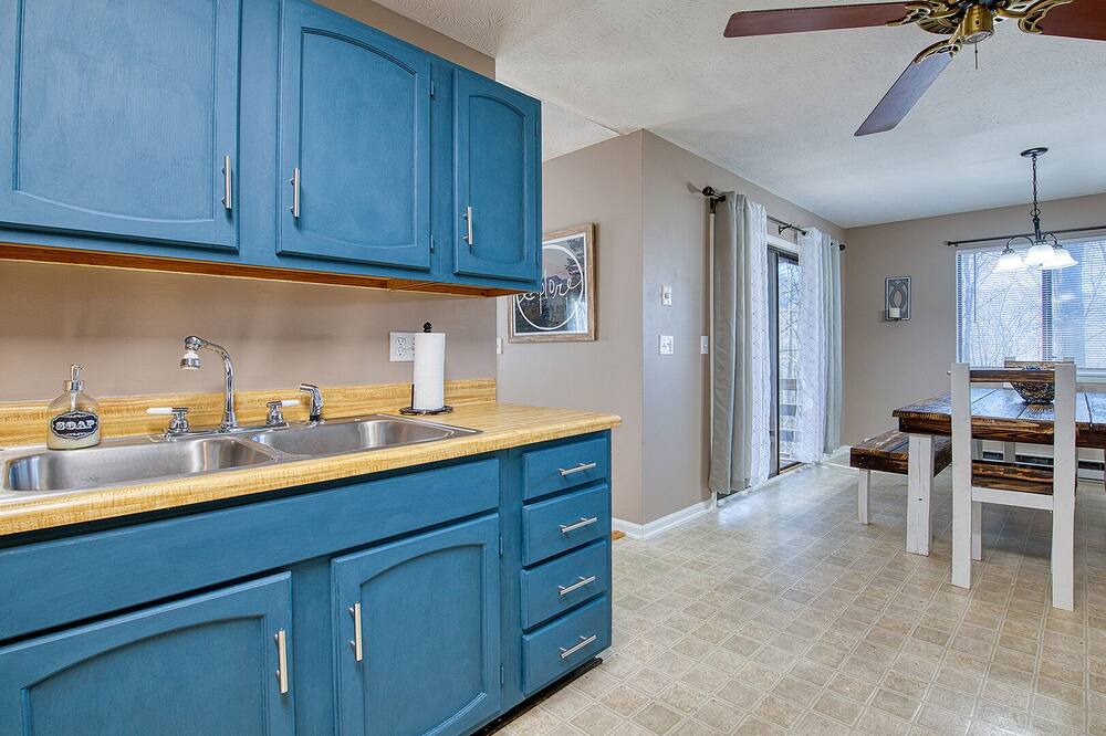Photo of Kitchen in Maggie Valley