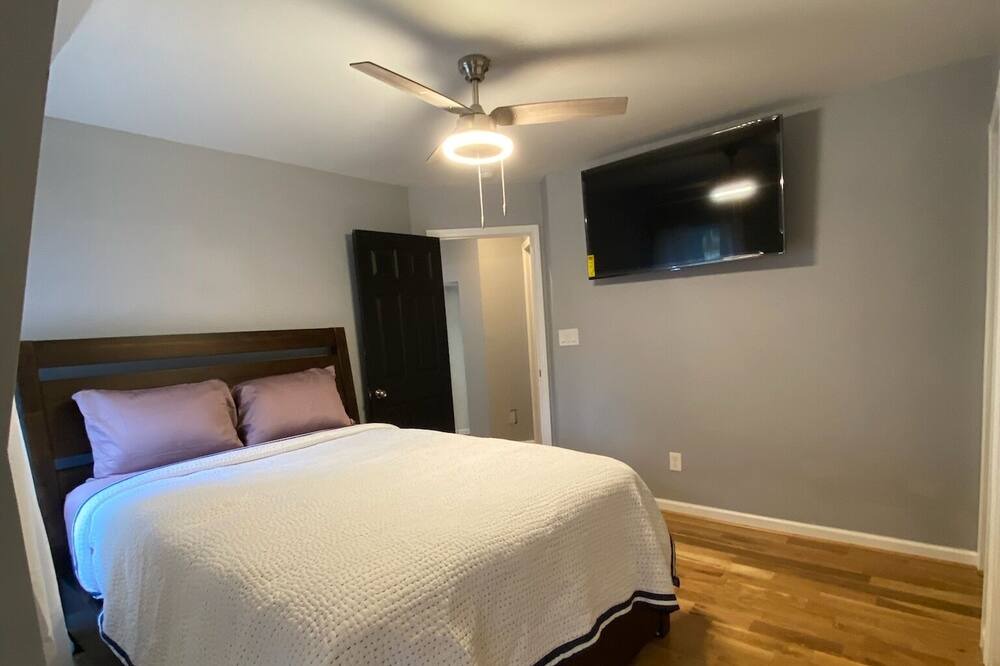 Photo of Bedroom in Irondale