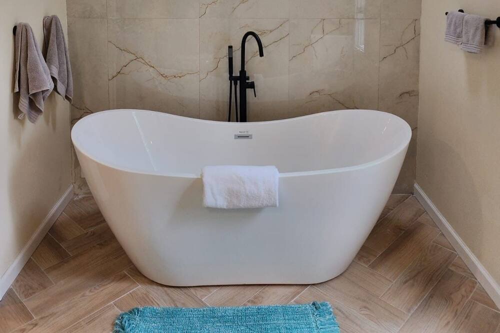 Photo of Bathroom in Irondale