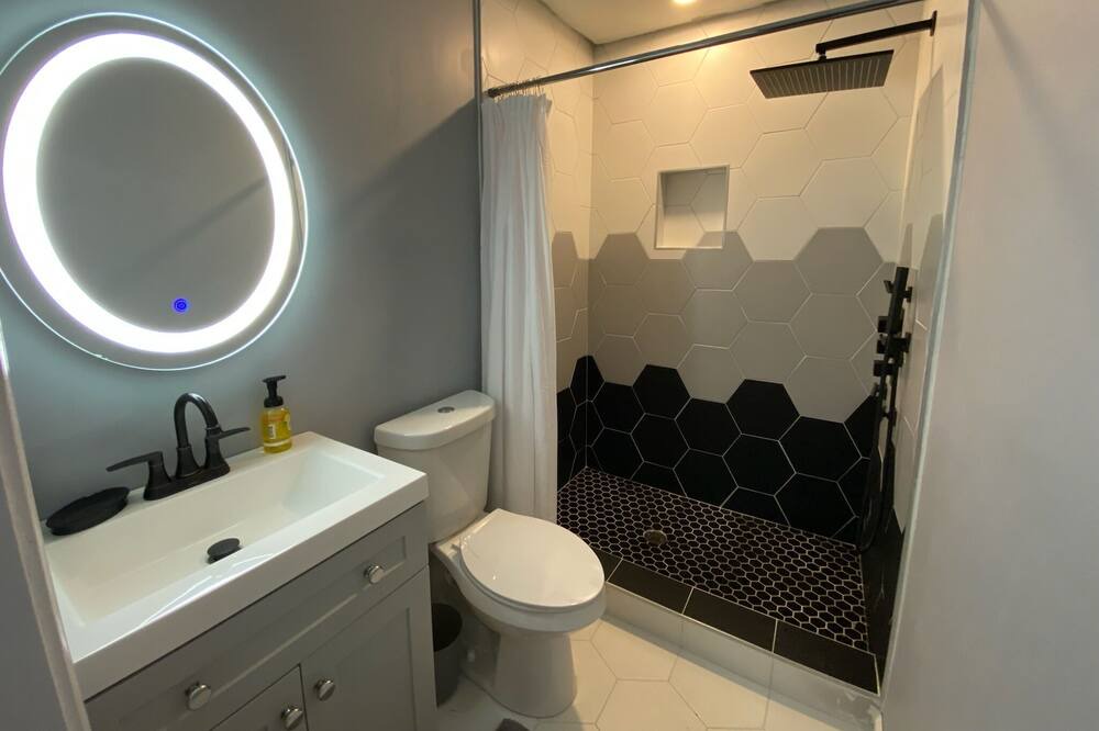 Photo of Bathroom in Irondale