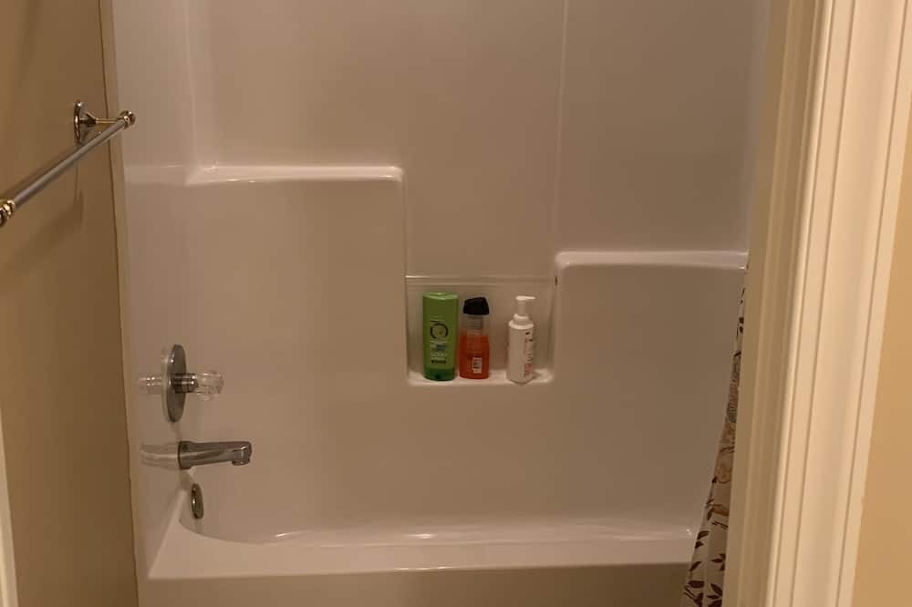 Photo of Bathroom in Eufaula