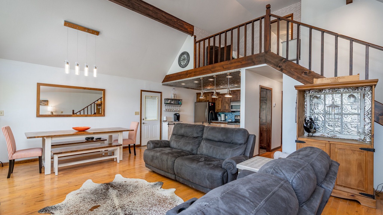 Photo of Livingroom in Eatonton
