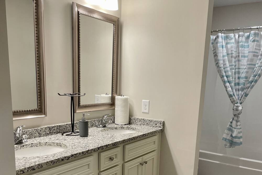 Photo of Bathroom in Warner Robins