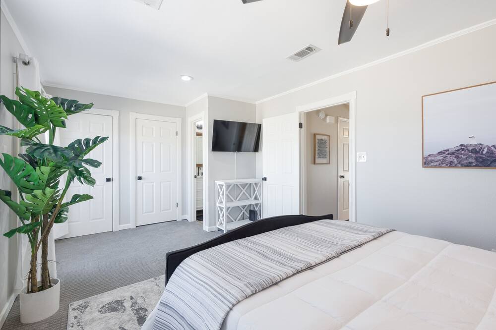 Photo of Bedroom in Biloxi