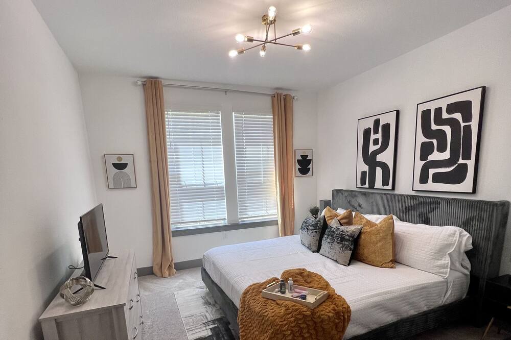 Photo of Livingroom in University Place