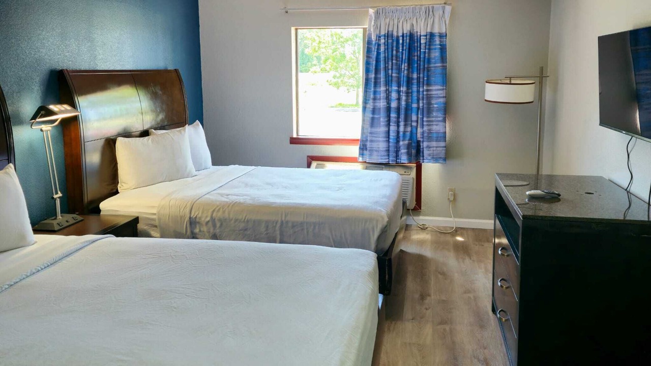 Photo of Bedroom in Barnesville