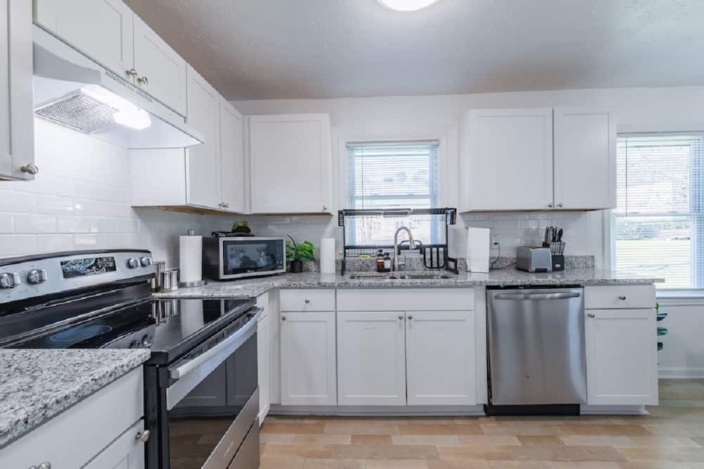 Photo of Kitchen in Powder Springs