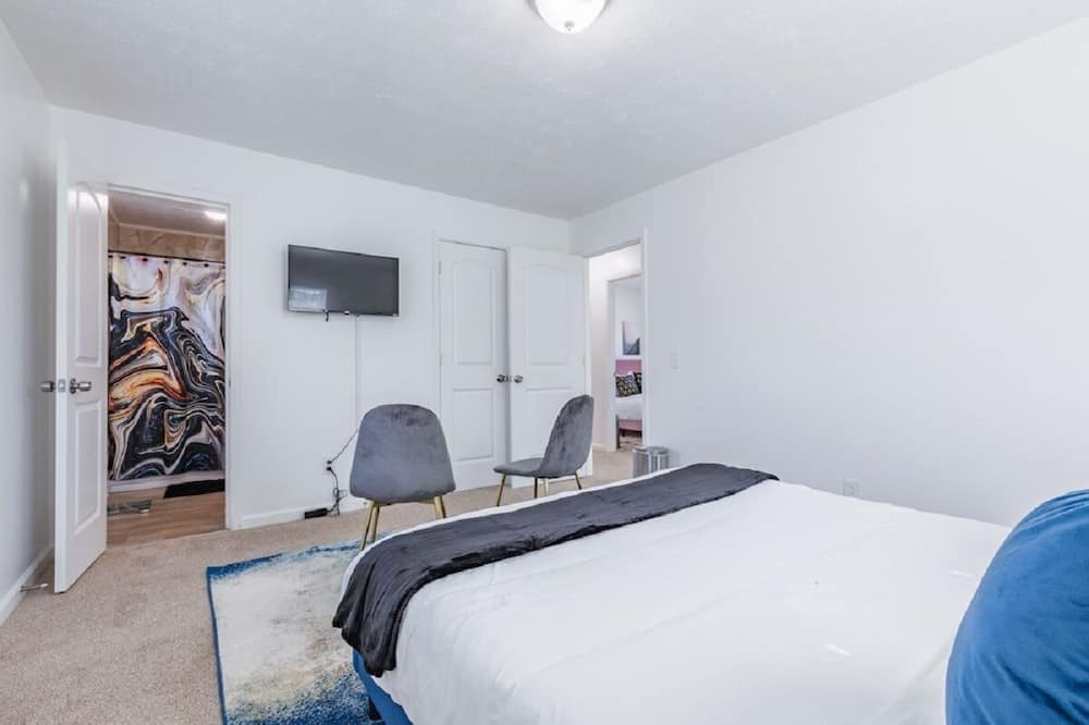 Photo of Bedroom in Powder Springs