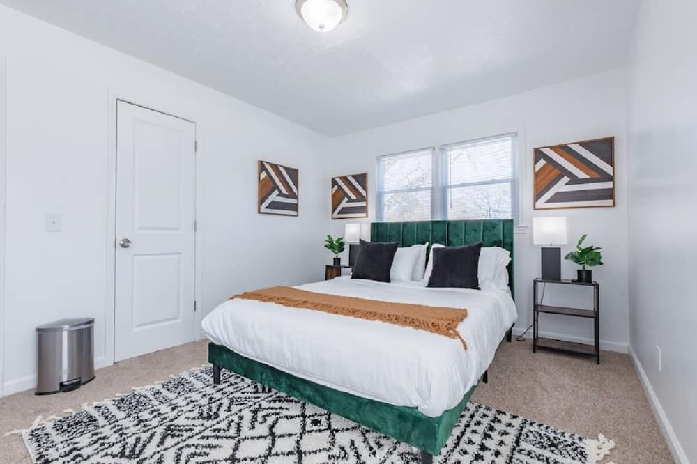Photo of Bedroom in Powder Springs