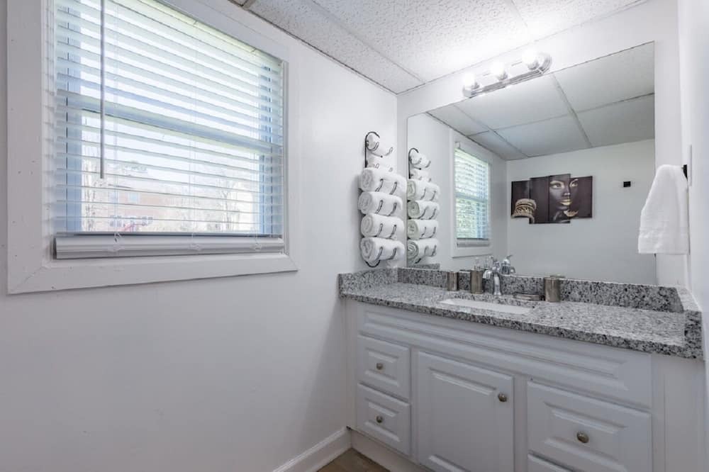 Photo of Bathroom in Powder Springs