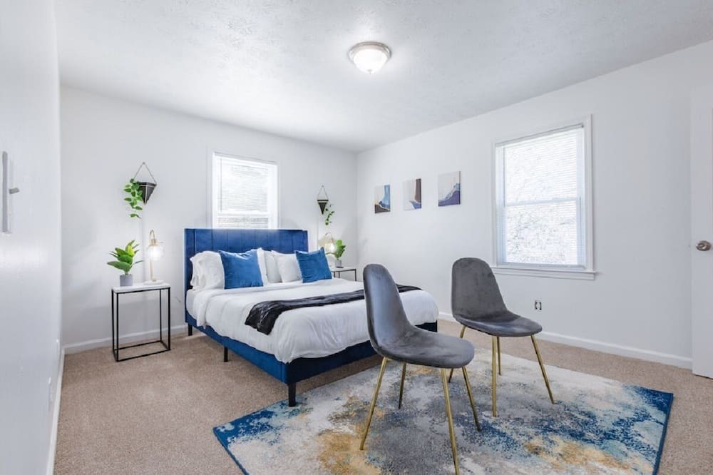 Photo of Bedroom in Powder Springs