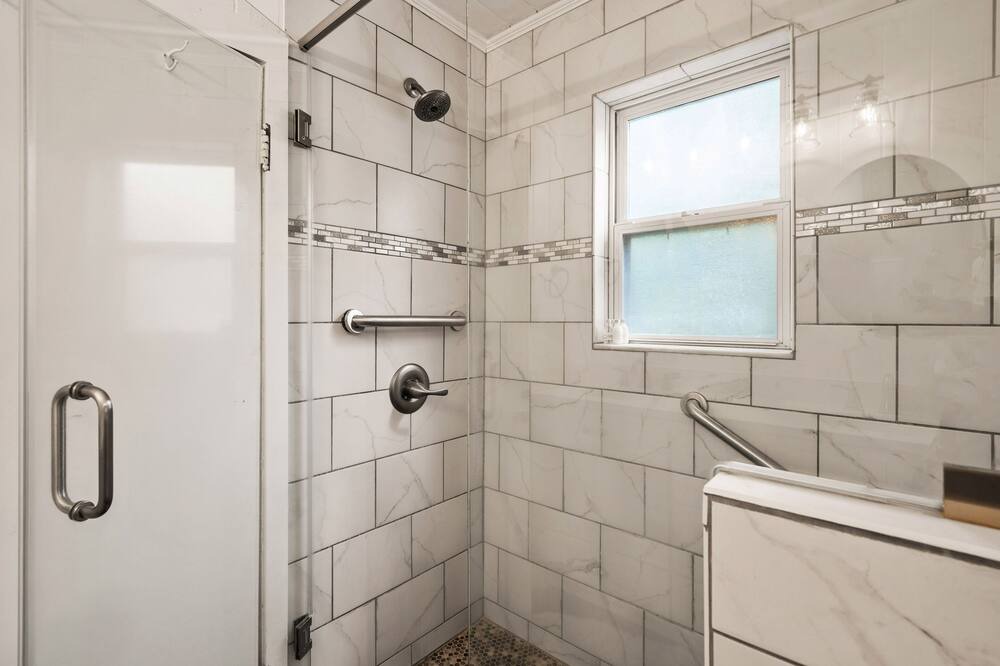 Photo of Bathroom in King City