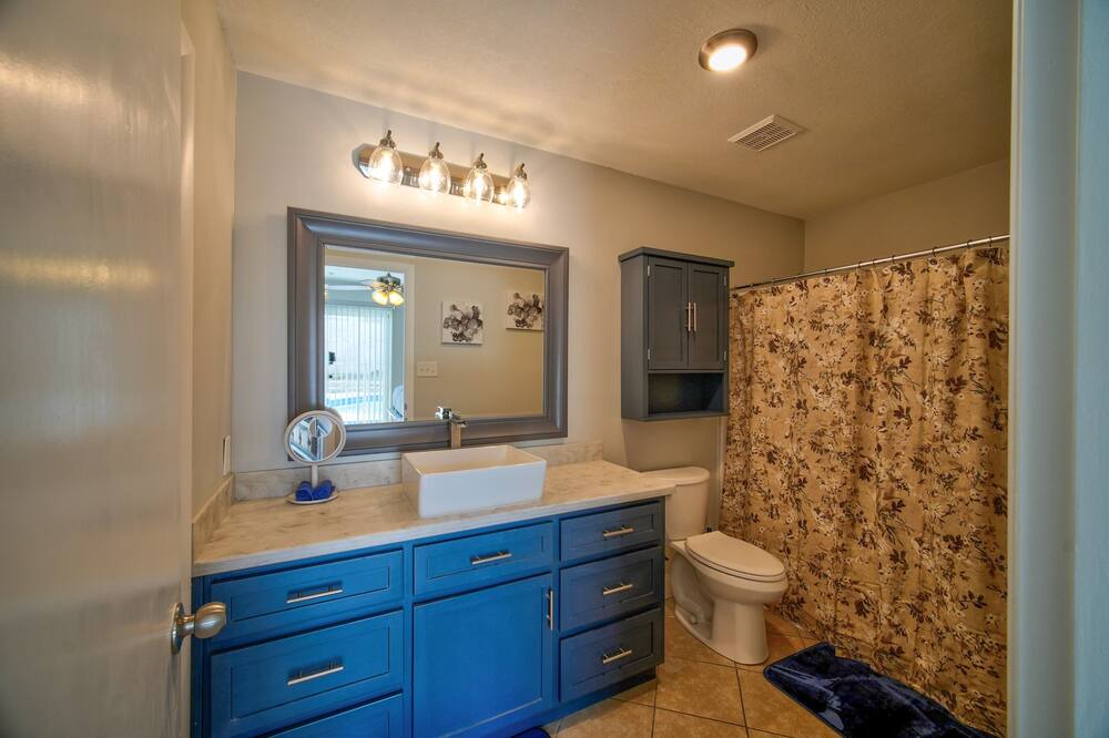 Photo of Bathroom in Warner Robins