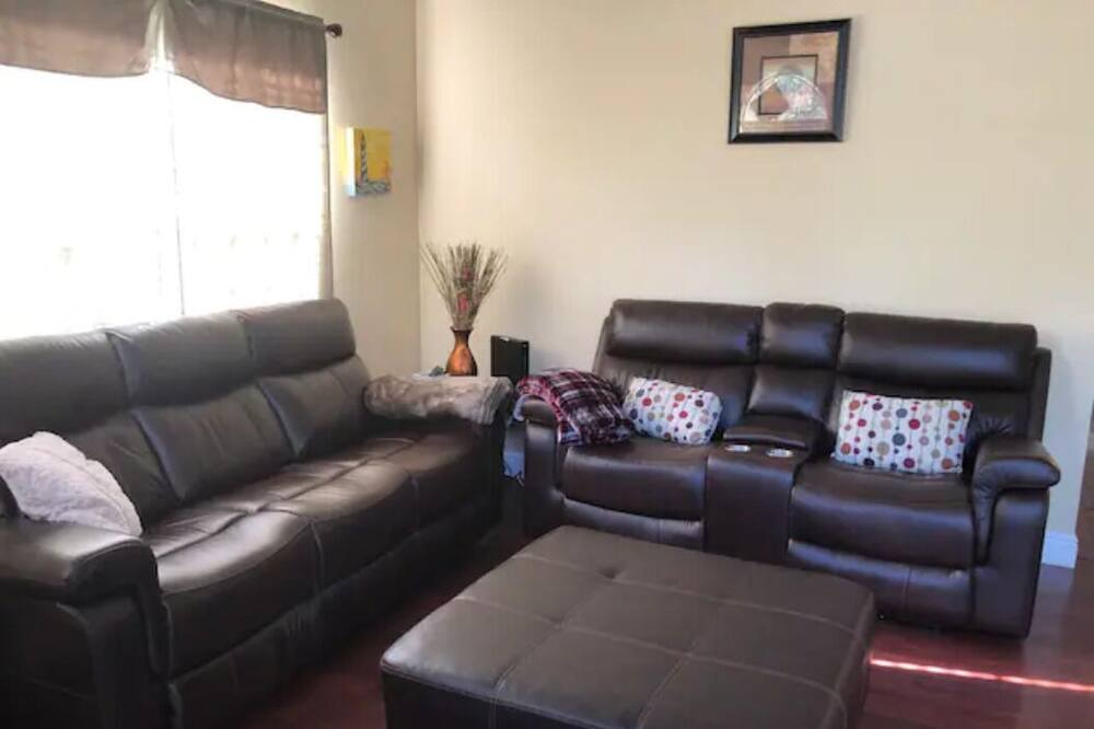 Photo of Livingroom in Tallahassee