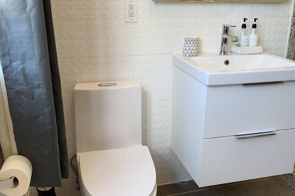 Photo of Bathroom in Clewiston