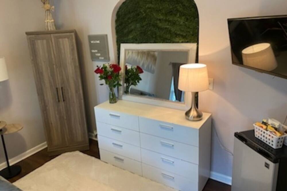 Photo of Bedroom in Riverdale