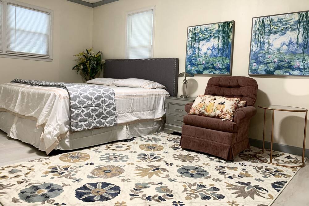Photo of Bedroom in Powder Springs
