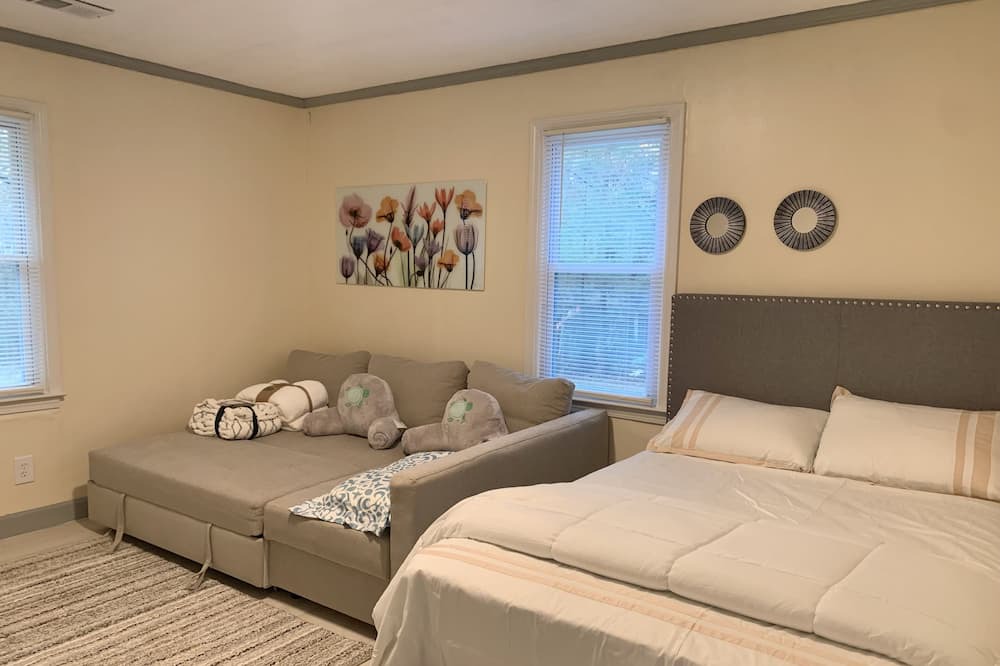 Photo of Bedroom in Powder Springs