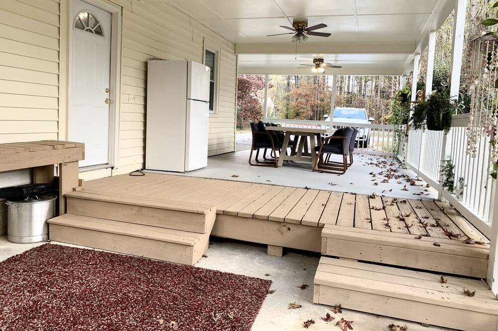 Photo of Outdoor in Powder Springs