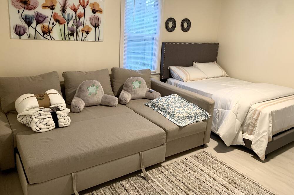 Photo of Bedroom in Powder Springs