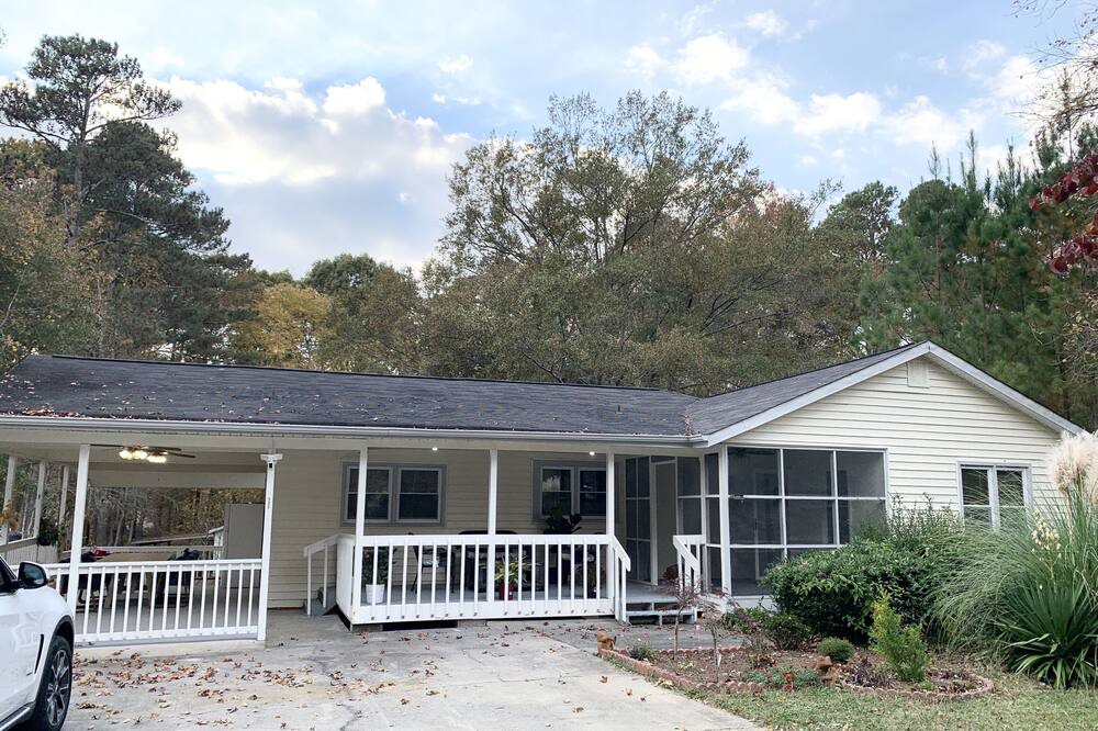 Photo of Outdoor in Powder Springs