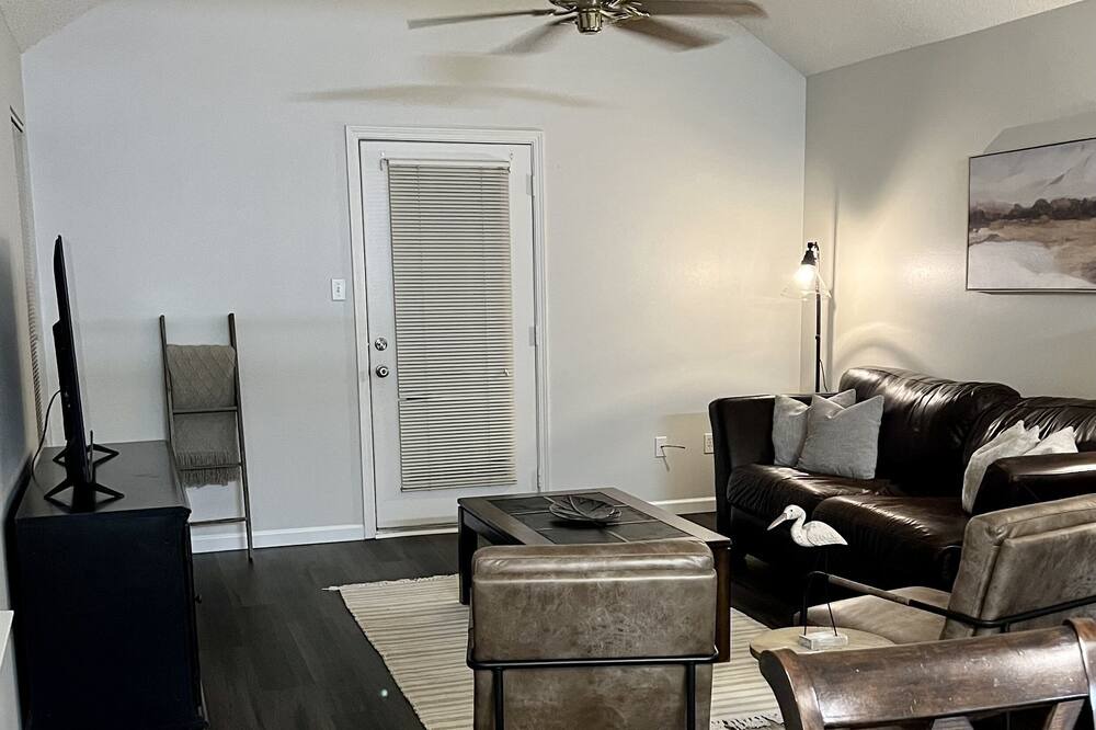 Photo of Bedroom in Gulfport