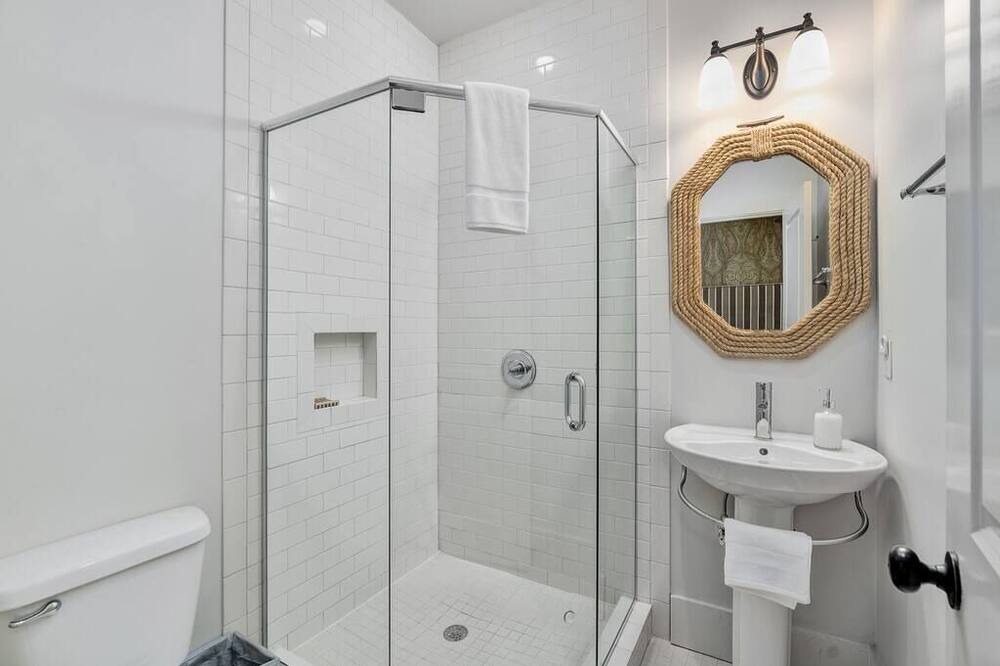 Photo of Bathroom in Logan