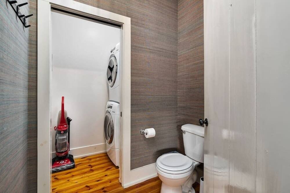 Photo of Bedroom in Logan