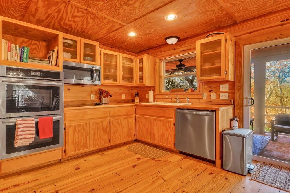 Photo of Kitchen in Waynesville