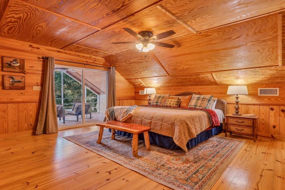 Photo of Bedroom in Waynesville
