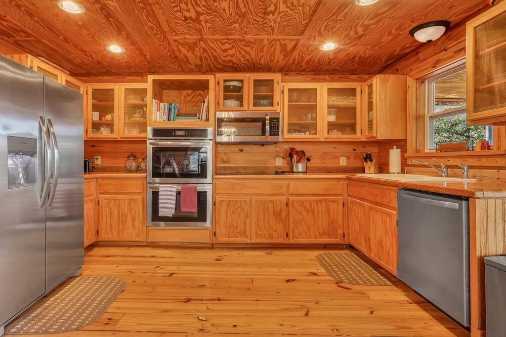 Photo of Kitchen in Waynesville