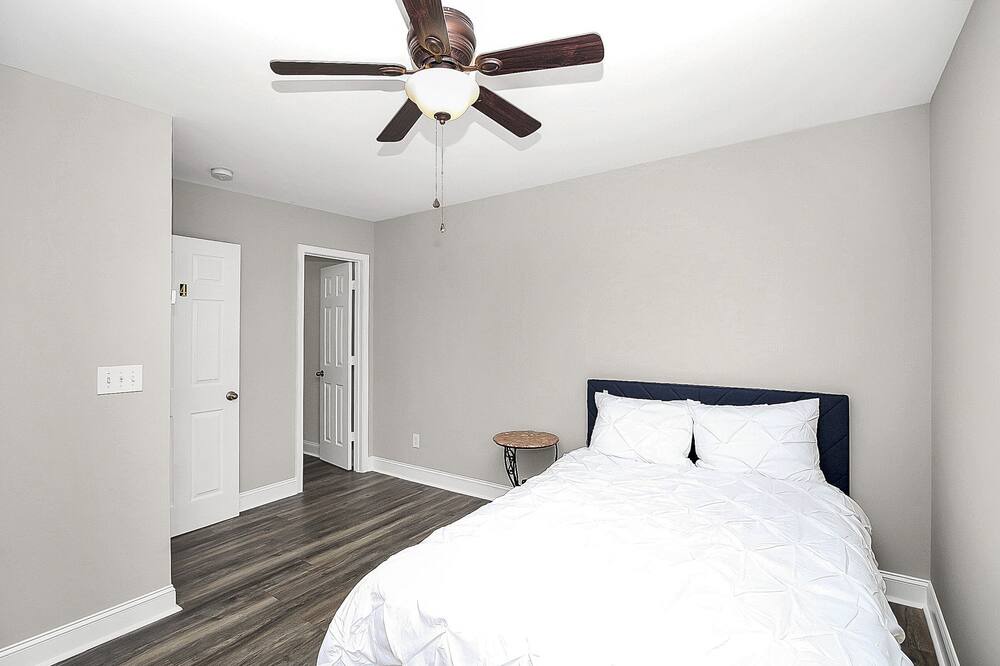 Photo of Bedroom in Huntersville