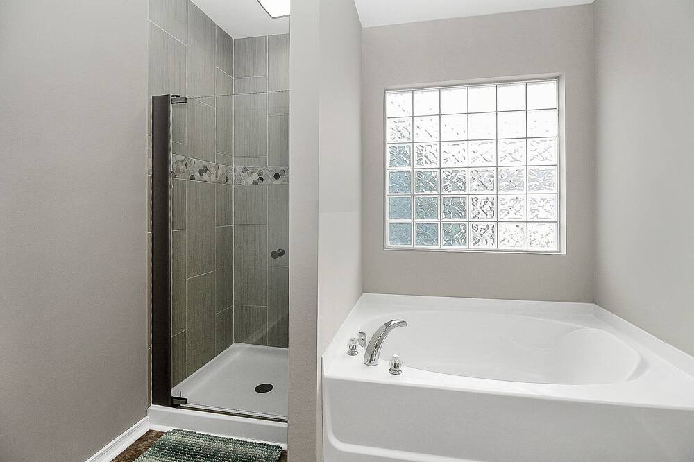 Photo of Bathroom in Huntersville