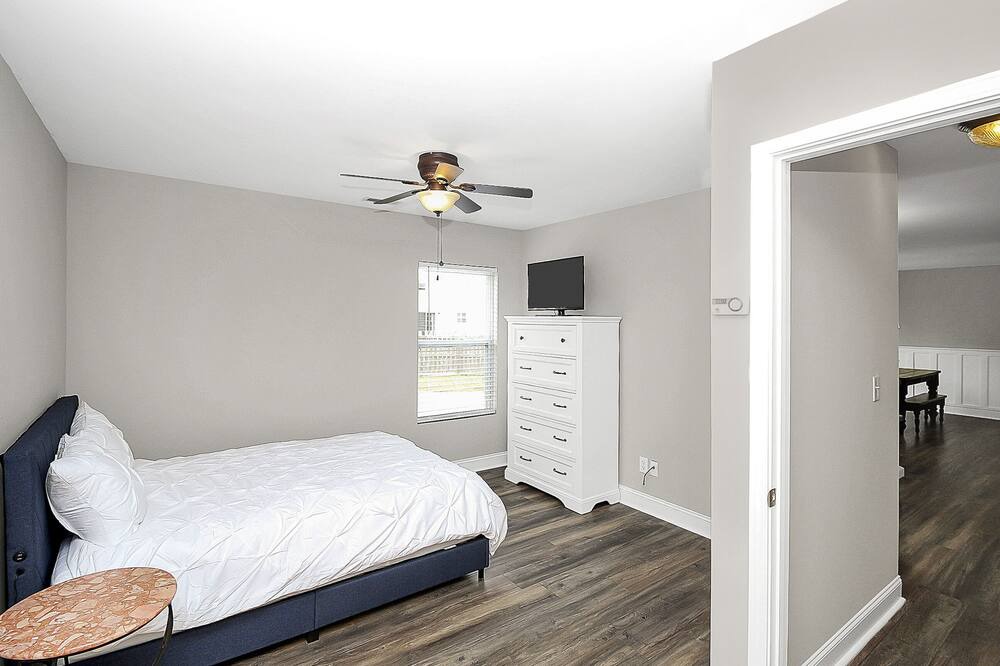Photo of Bedroom in Huntersville