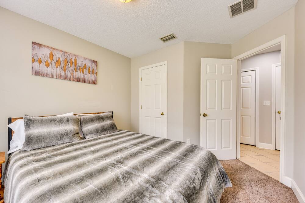 Photo of Bedroom in Northside