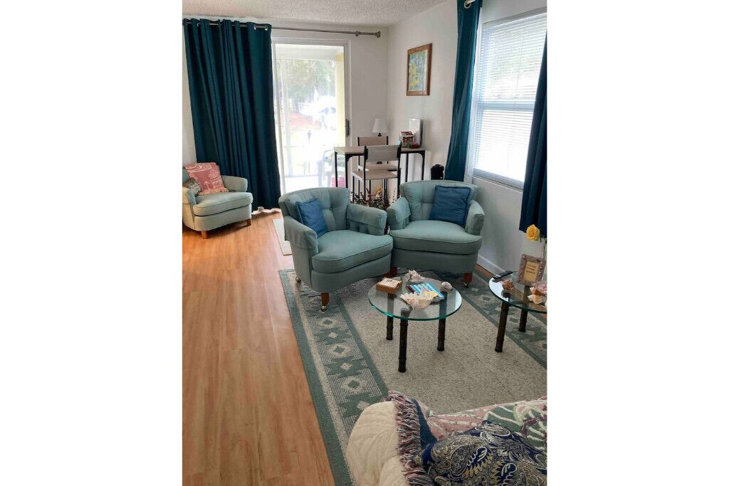 Photo of Livingroom in Westside
