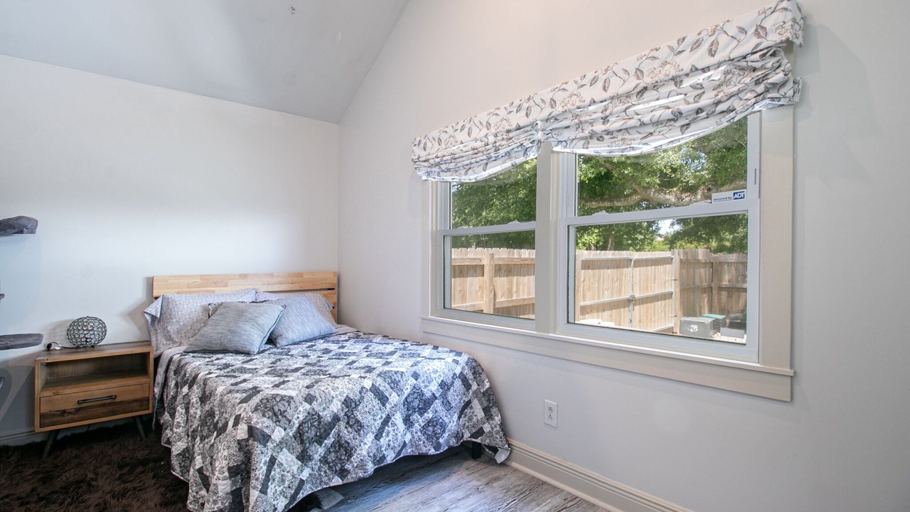 Photo of Bedroom in Gulfport